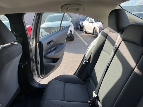 Used 2025 Toyota Corolla LE image 38