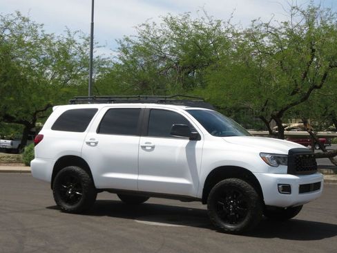 Used 2019 Toyota Sequoia TRD Sport AWD/4WD image 4
