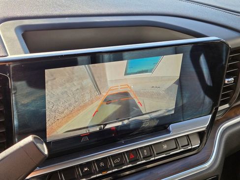 Used 2025 GMC Sierra 1500 SLT image 25