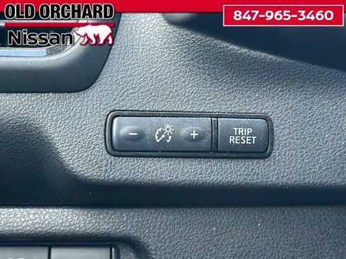 Used 2024 Nissan Leaf S FWD image 15