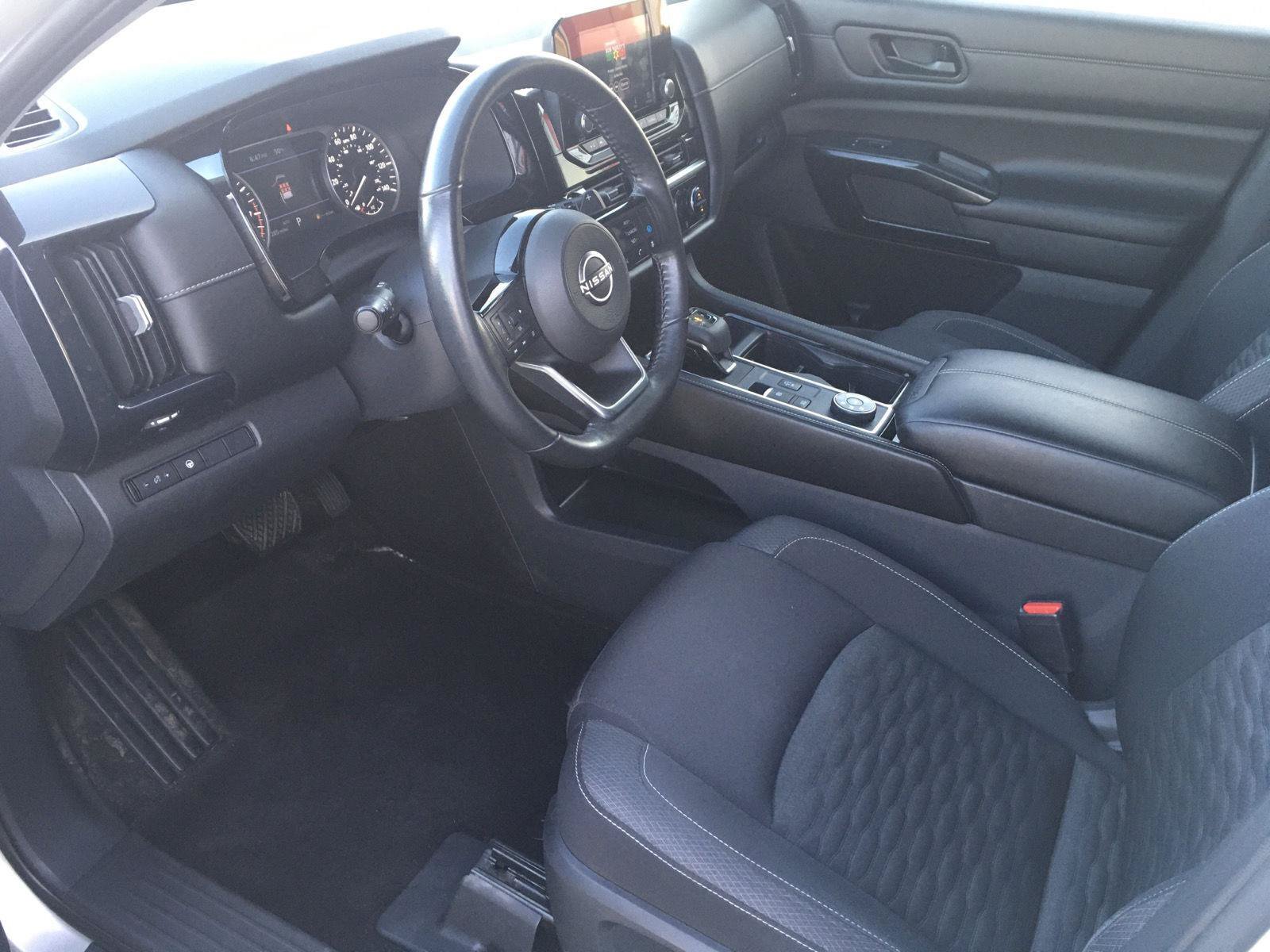 Used 2023 Nissan Pathfinder SV AWD/4WD image 27