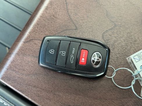 Used 2025 Toyota Sequoia Capstone image 31