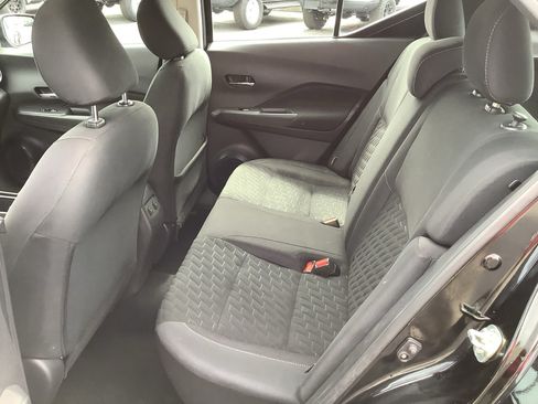 Used 2021 Nissan Kicks SV FWD image 9