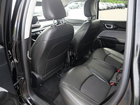 Used 2022 Jeep Compass Latitude w/ Convenience Group AWD/4WD image 23