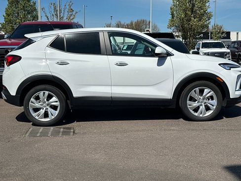 Used 2024 Buick Encore GX Preferred FWD image 3