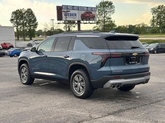 Used 2025 Chevrolet Traverse LT w/ Driver Confidence Package FWD video 3