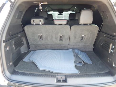 Used 2025 Chevrolet Traverse RS AWD/4WD image 11