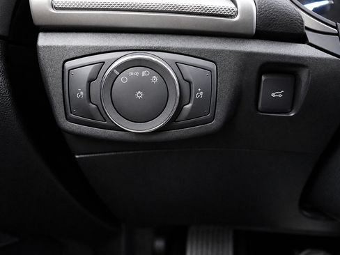 Used 2017 Ford Fusion SE FWD image 28