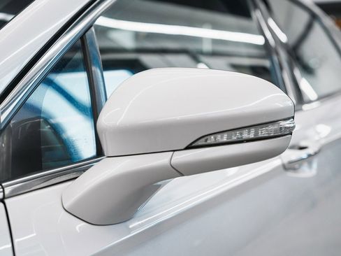 Used 2018 Ford Fusion Energi Titanium image 40