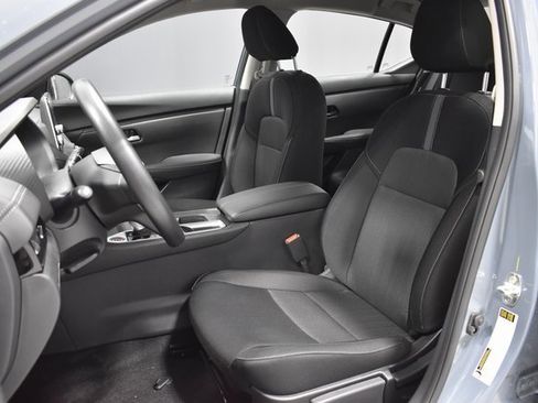 New 2025 Nissan Sentra SV image 5