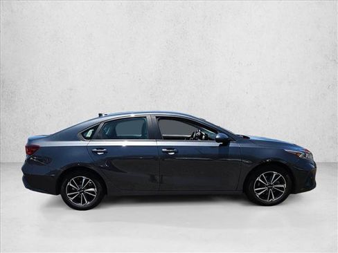 Used 2023 Kia Forte LXS FWD image 3