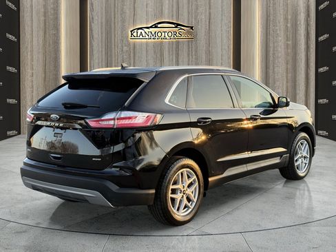 Used 2023 Ford Edge SEL w/ Convenience Package image 7