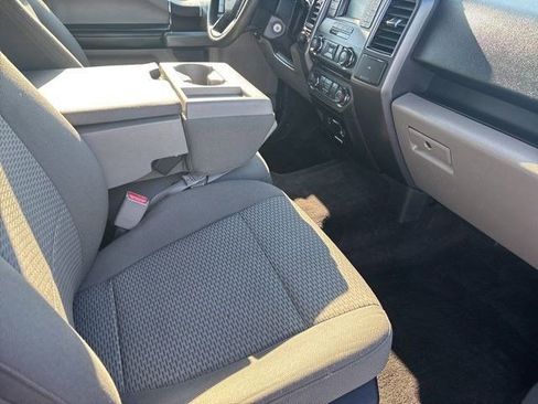 Used 2017 Ford F150 XLT image 32