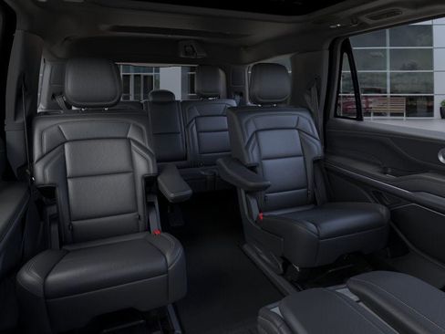 New 2025 Lincoln Navigator Reserve w/ Jet Appearance Package image 11