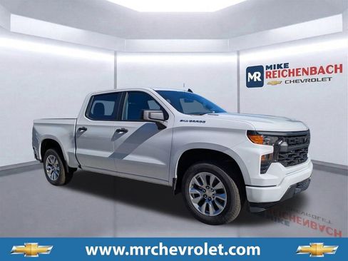 New 2026 Chevrolet Silverado 1500 Custom RWD image 1