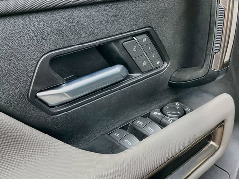 Used 2025 GMC Hummer EV 2X AWD/4WD image 11