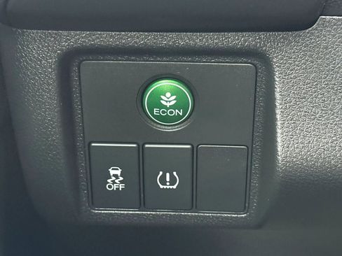 Used 2018 Honda HR-V EX image 38