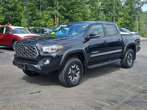 Used 2022 Toyota Tacoma TRD Off-Road AWD/4WD image 19