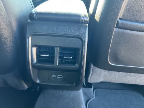 Used 2025 Cadillac XT4 Premium Luxury image 24