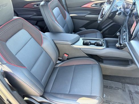 Used 2024 Chevrolet Equinox EV RS image 10