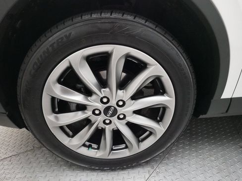Used 2020 Lincoln Corsair AWD w/ Luxury Package image 25