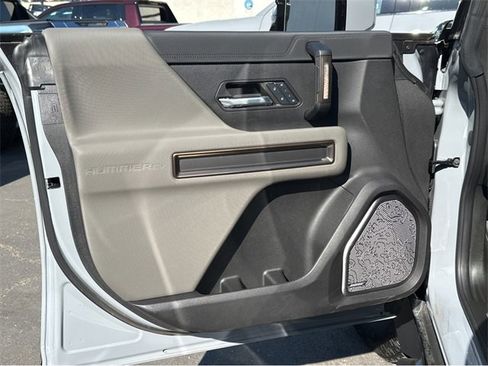 New 2025 GMC Hummer EV 3X w/ Battery Pack, 24 Module Pack image 14