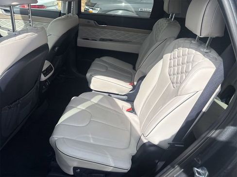 Used 2022 Hyundai Palisade Calligraphy image 10