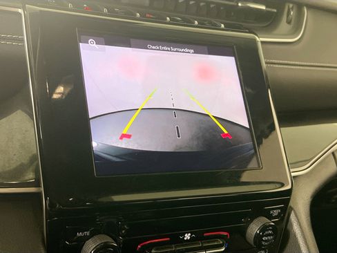 Used 2023 Jeep Grand Cherokee Laredo AWD/4WD image 13