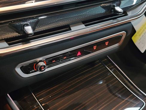 New 2026 BMW X5 xDrive50e w/ Executive Package image 31