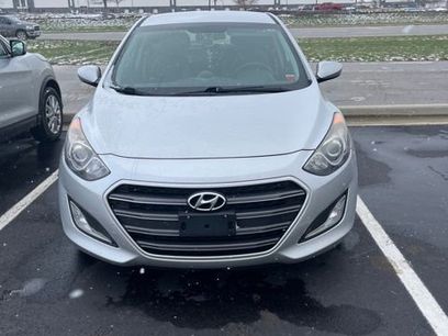 Used 2017 Hyundai Elantra GT w/ Value Edition Package 02