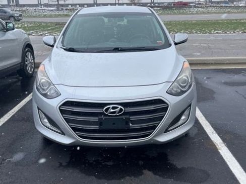 Used 2017 Hyundai Elantra GT w/ Value Edition Package 02 image 1
