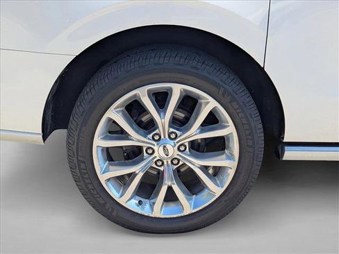 Used 2019 Ford Expedition Max Platinum image 21