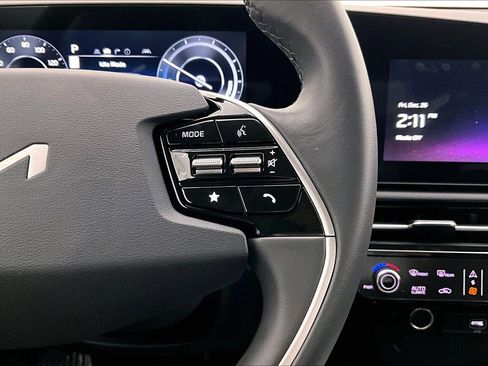 Used 2025 Kia Niro Wind image 21