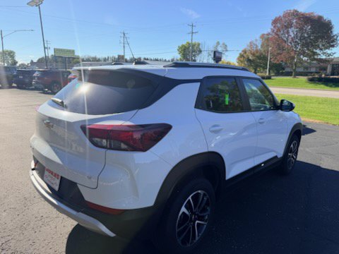 Used 2024 Chevrolet TrailBlazer LT w/ LT Cold Weather Package AWD/4WD image 5