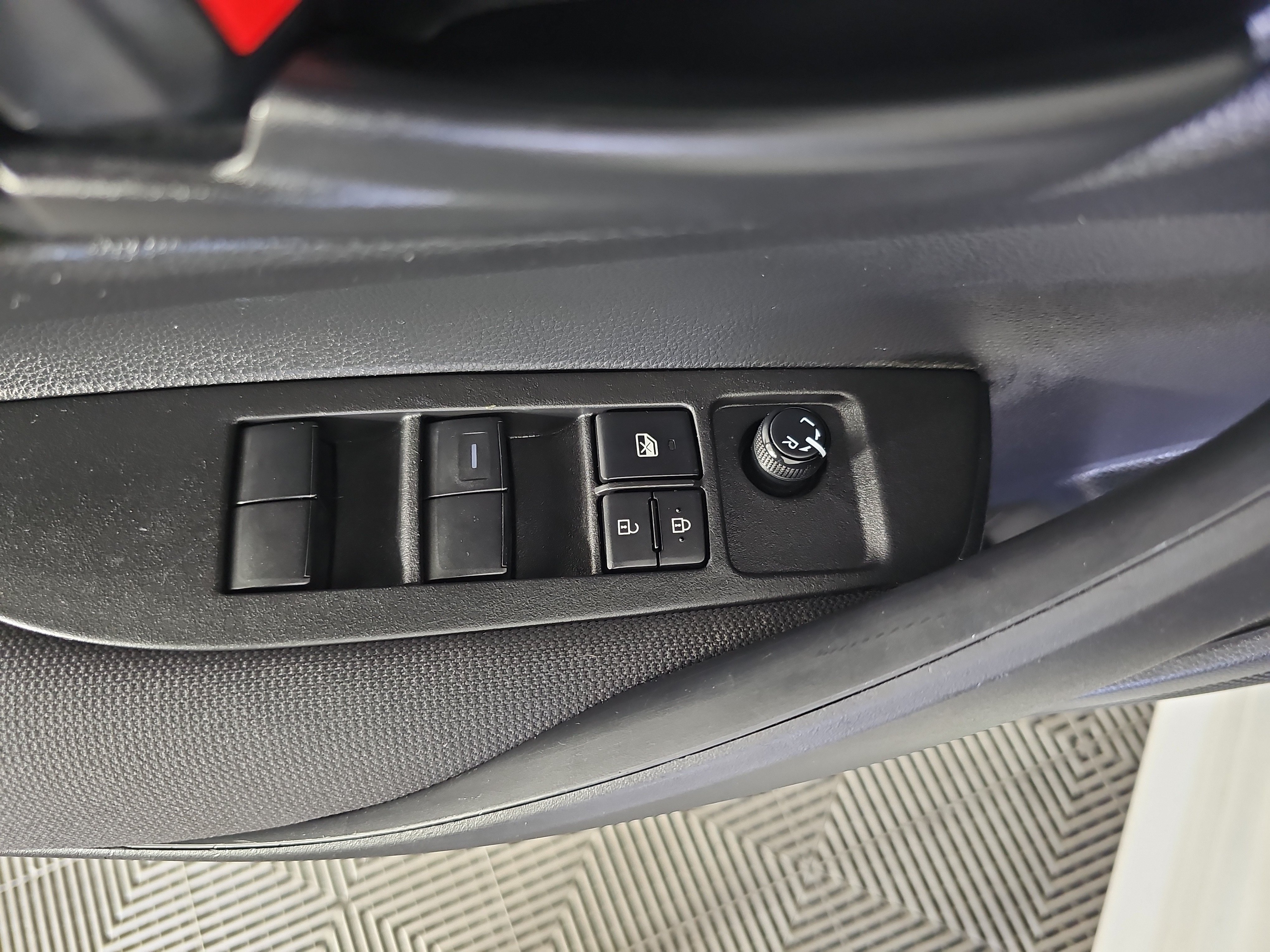 Used 2023 Toyota Corolla LE FWD image 16