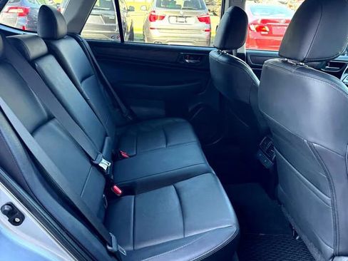 Used 2017 Subaru Outback 3.6R Limited image 12