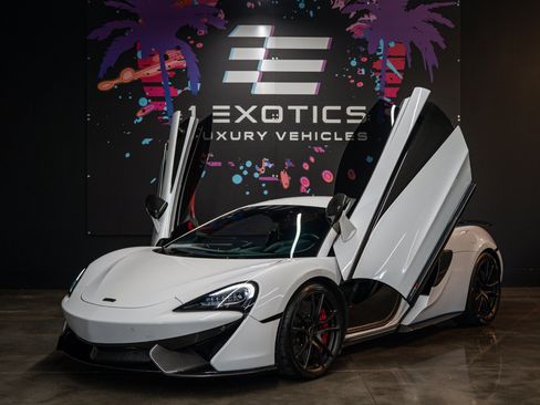 Used 2017 McLaren 570S Coupe RWD image 3