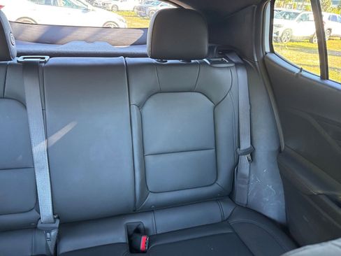 Used 2025 Buick Envista Sport Touring image 37