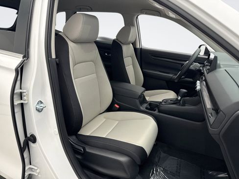 Used 2025 Honda CR-V LX image 16