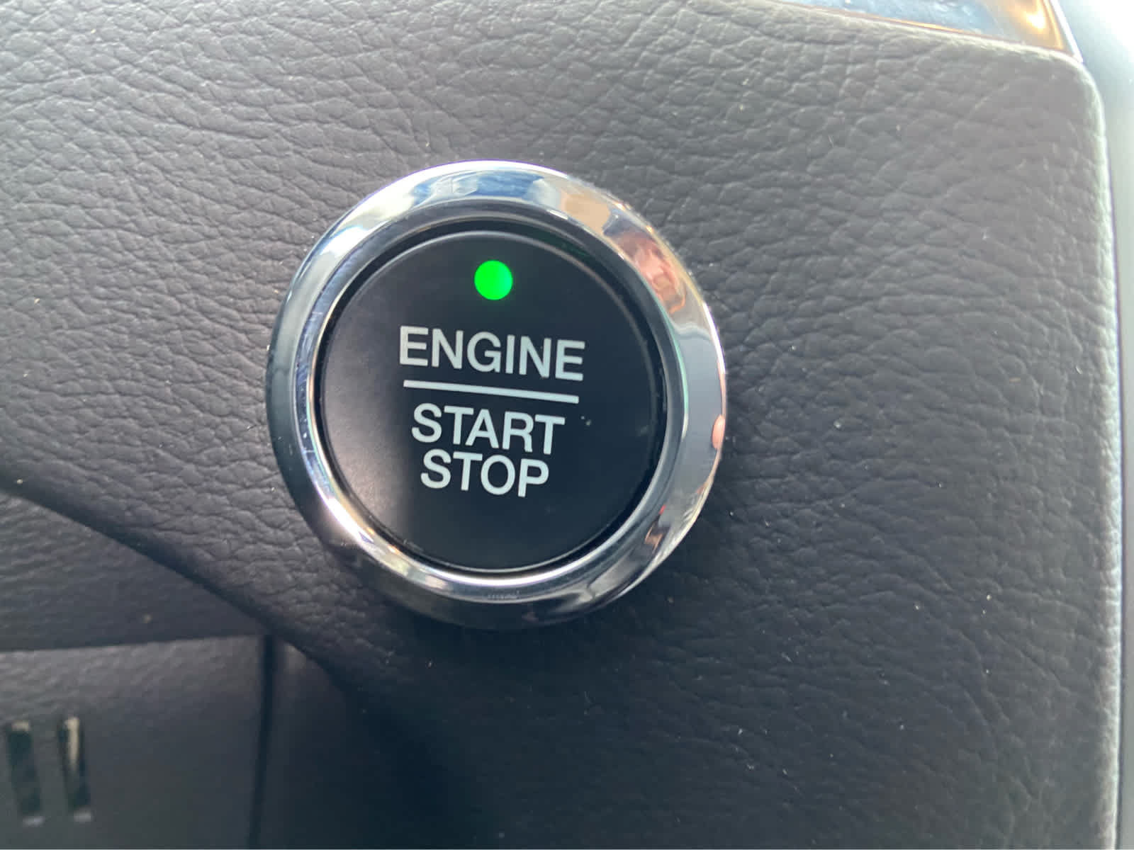 Used 2024 Ford Edge Titanium w/ Equipment Group 301A AWD/4WD image 24
