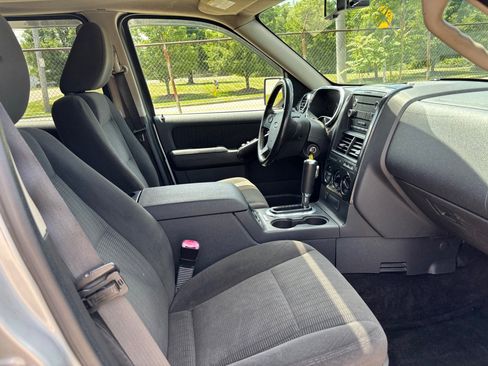 Used 2009 Ford Explorer XLT AWD/4WD image 10