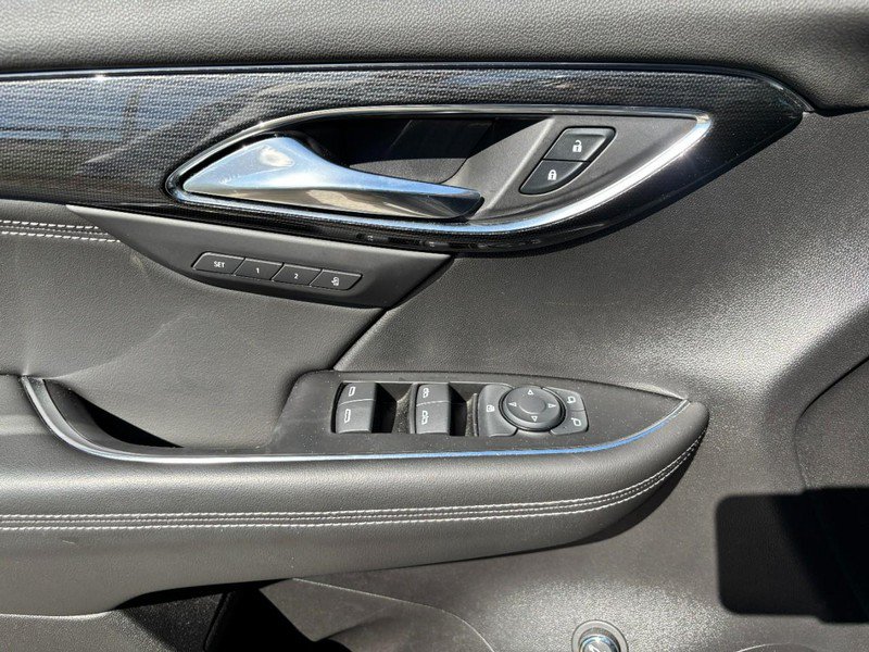 Used 2023 Buick Envision Essence w/ Sport Touring Package AWD/4WD image 10