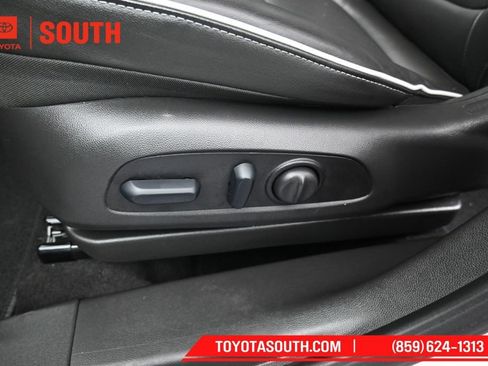 Used 2025 Buick Encore GX Avenir w/ Avenir Convenience Package AWD/4WD image 22