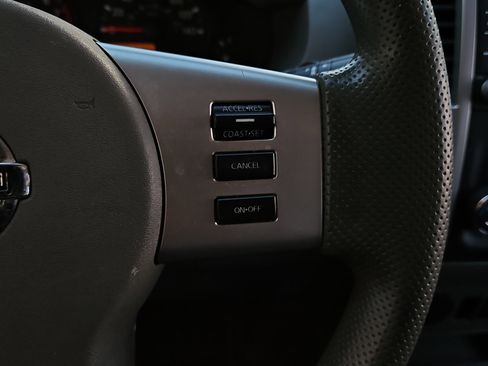 Used 2020 Nissan Frontier SV image 9