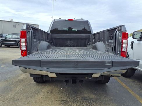 Used 2022 Ford F350 XLT w/ XLT Premium Package image 10