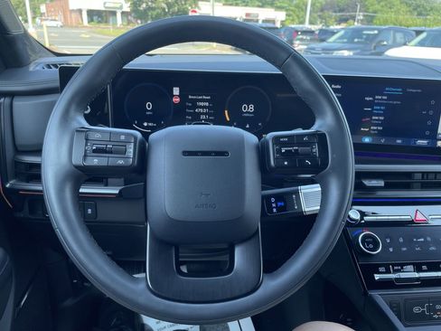 Used 2025 Hyundai Santa Fe Calligraphy image 18