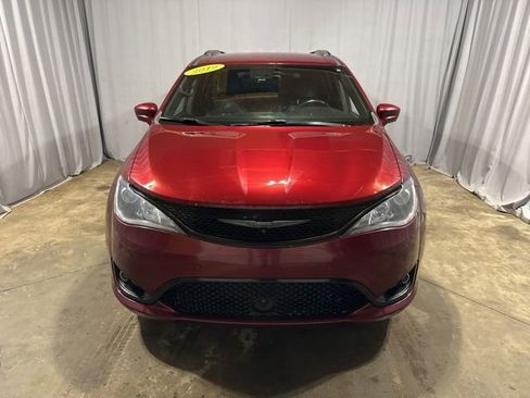 Used 2019 Chrysler Pacifica Touring-L Plus w/ Advanced Safetytec Group FWD image 5