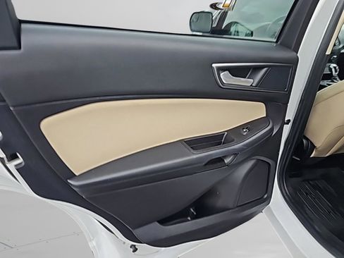 Used 2018 Ford Edge SE w/ Cargo Accessory Package image 28