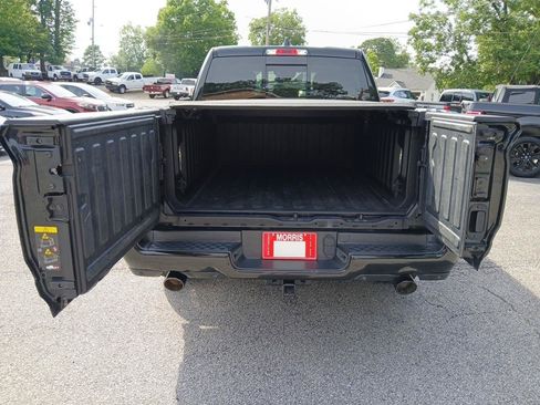 Used 2020 RAM 1500 Limited w/ Black Appearance Package AWD/4WD image 10