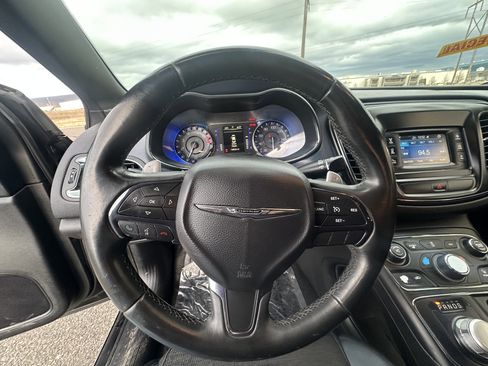 Used 2016 Chrysler 200 S FWD image 12